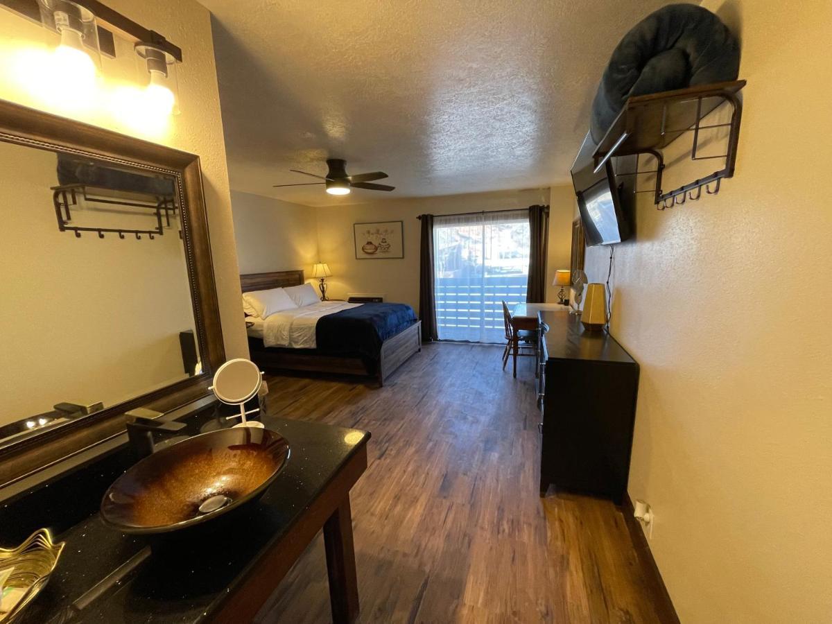 The Kanab Lodge Bagian luar foto